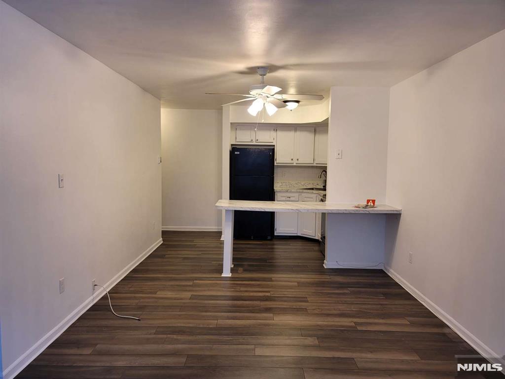 2004 Hawthorne Lane Mahwah, NJ 07430 - Photo 3 of 8