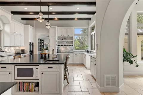 $1,649,500 | 2413 Arion Circle, Austin, TX 78730