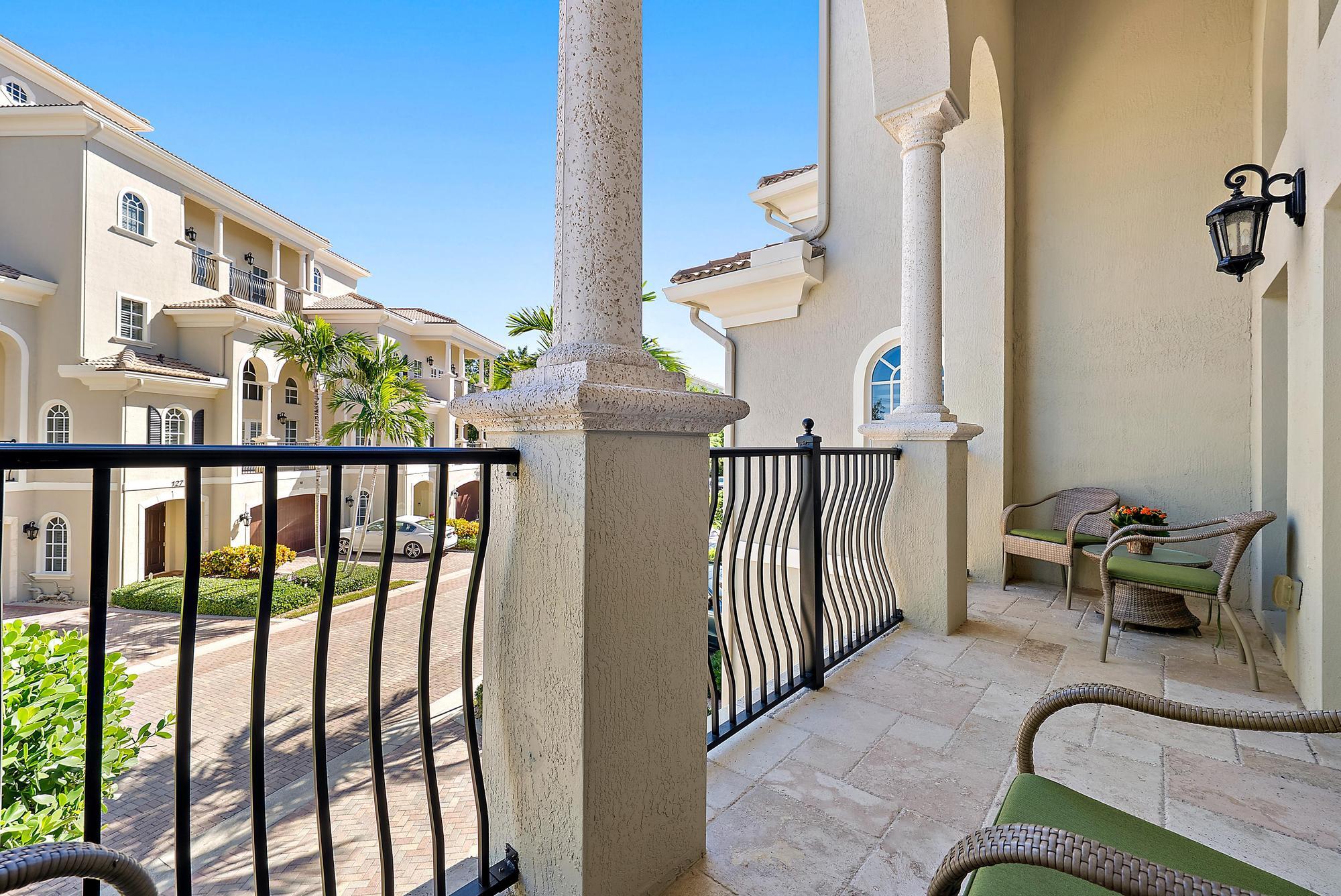 126 Tierra Lane, Unit 2 Jupiter, FL 33477 - Photo 26 of 59 126 Tierra Ln 2-34