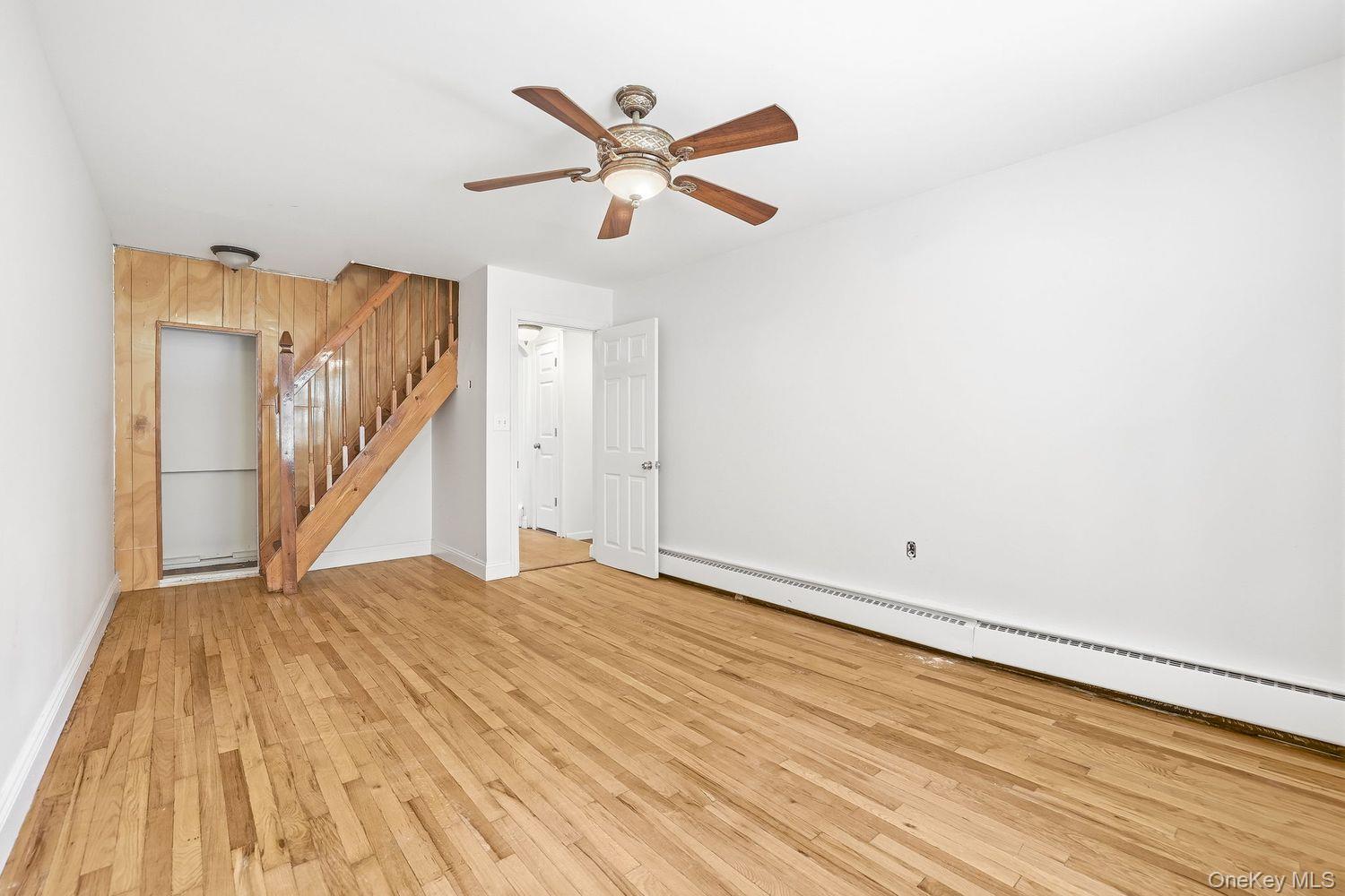 4223 Digney Avenue Bronx, NY 10466 - Photo 27 of 39