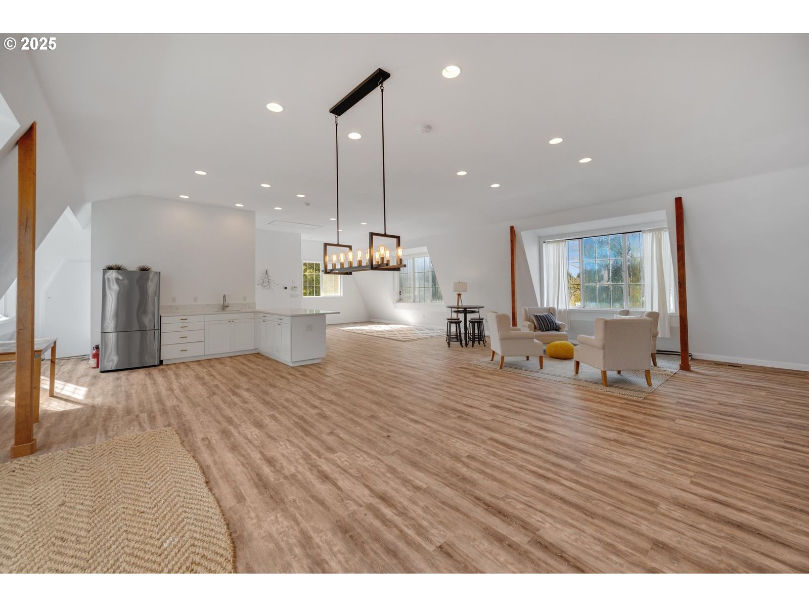 22409 Southwest Newland Road Wilsonville, OR 97070 - Photo 33 of 48 Gallery Image 33