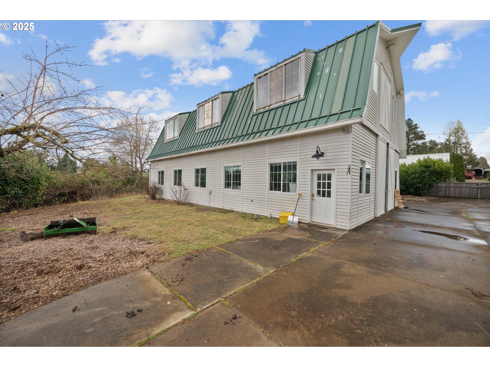 22409 Southwest Newland Road Wilsonville, OR 97070 - Photo 41 of 48 Gallery Image 41