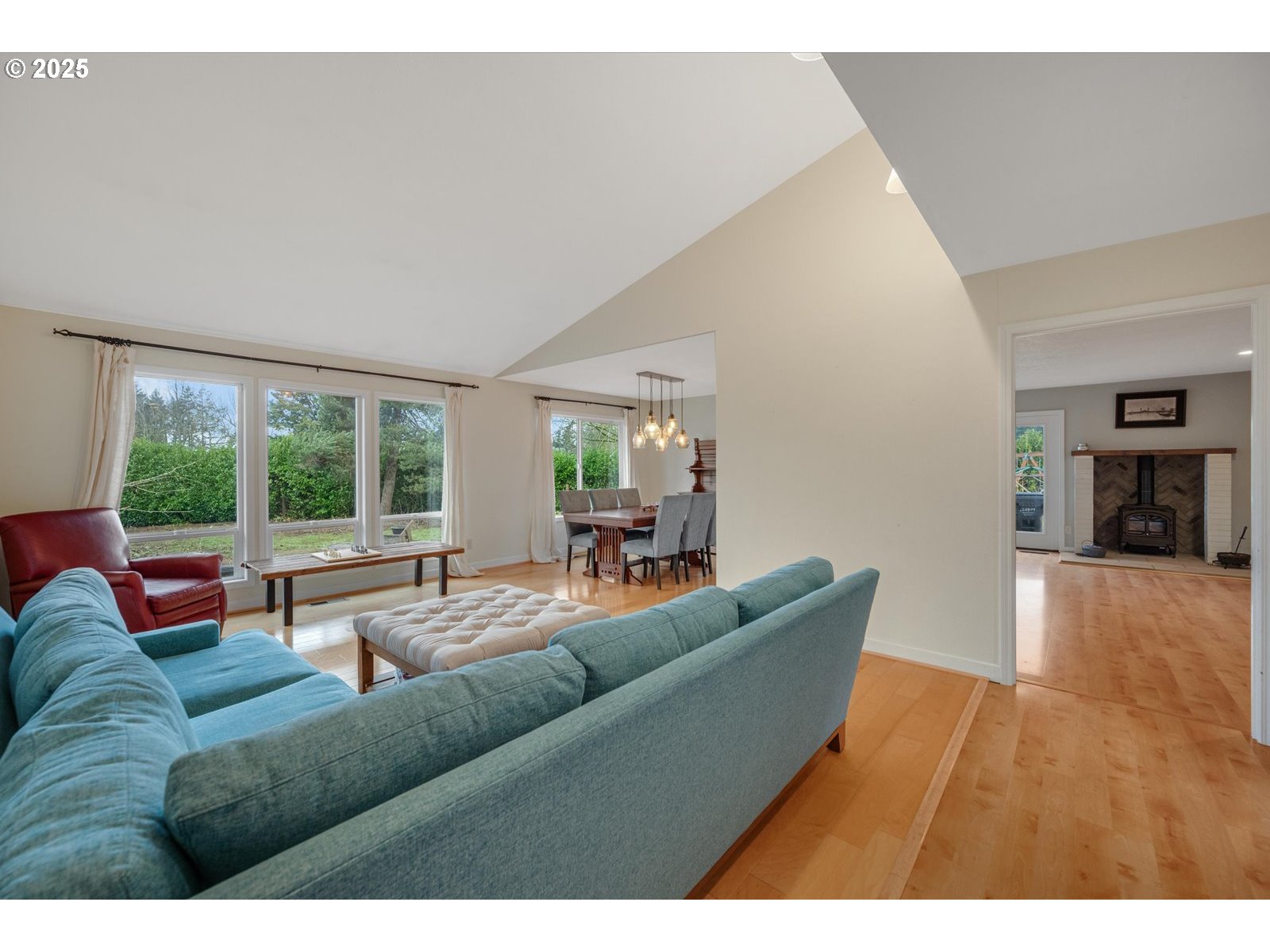 22409 Southwest Newland Road Wilsonville, OR 97070 - Photo 6 of 48 Gallery Image 6
