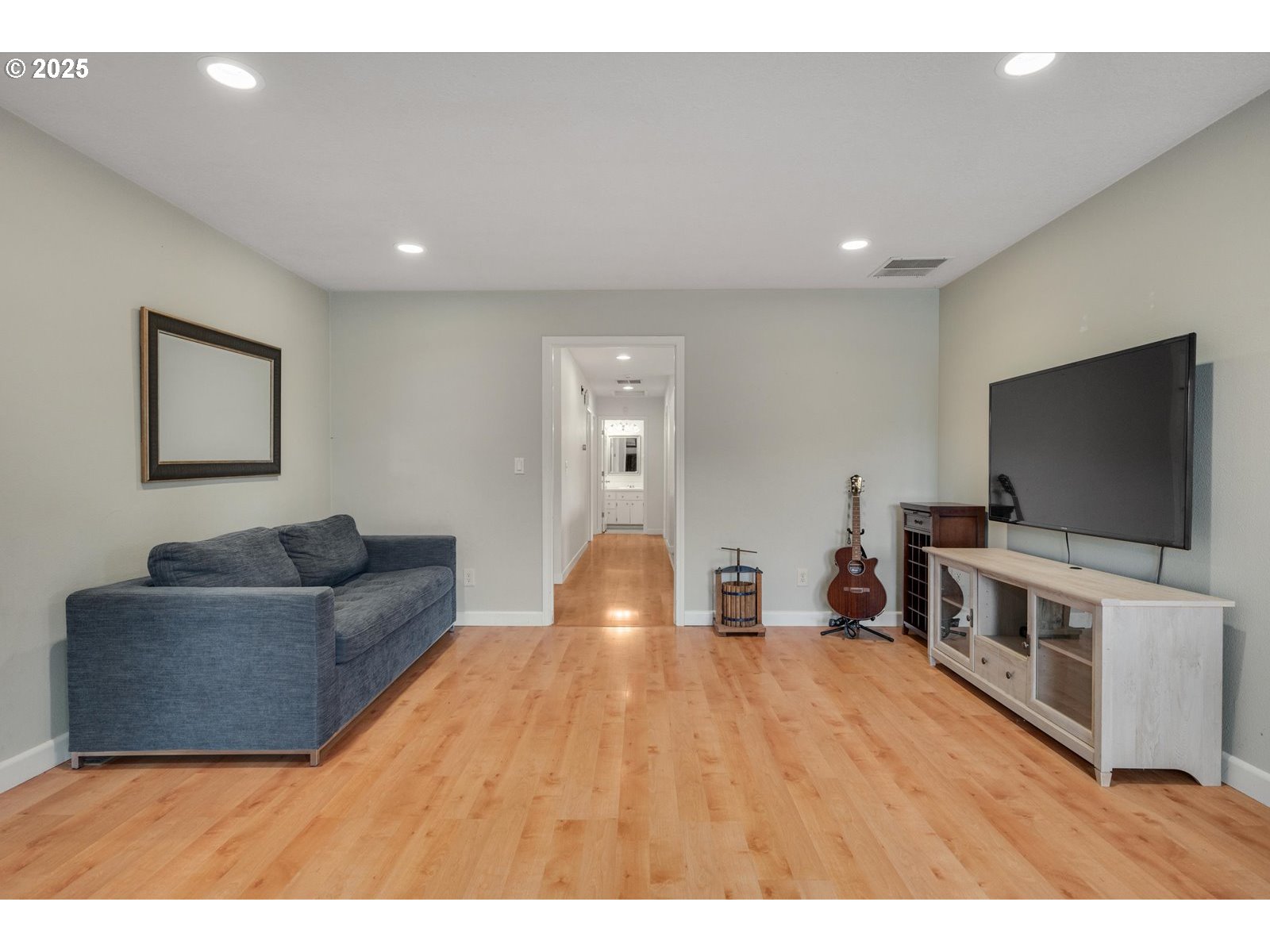 22409 Southwest Newland Road Wilsonville, OR 97070 - Photo 7 of 48 Gallery Image 7