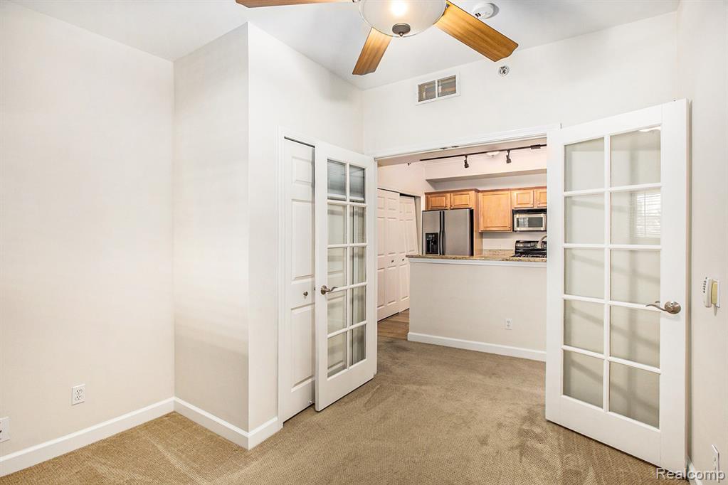 283 South Zeeb Road, Unit 204 Ann Arbor, MI 48103 - Photo 17 of 28