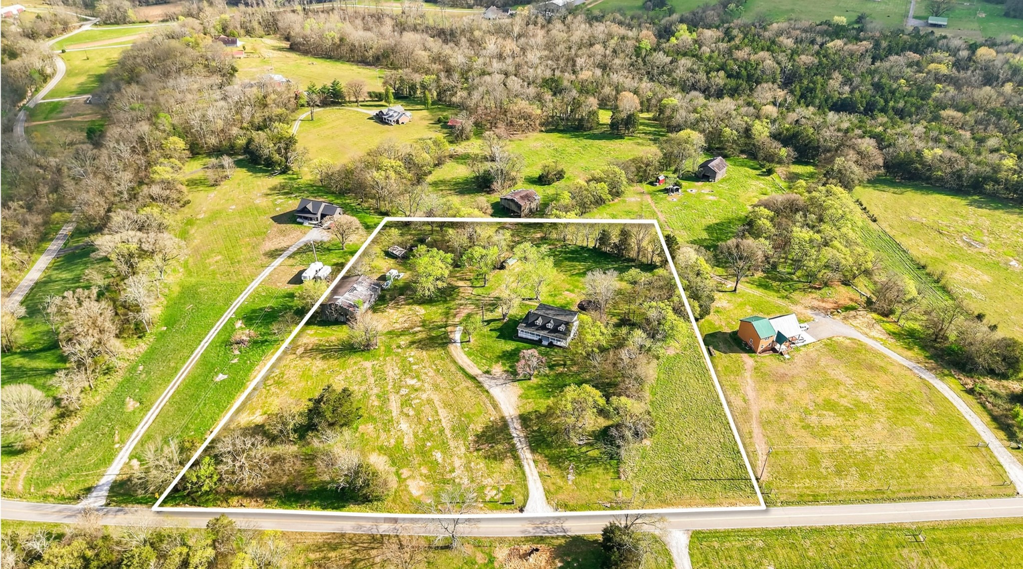 1870 Walnut Grove Road Hartsville, TN 37074 - Photo 2 of 100