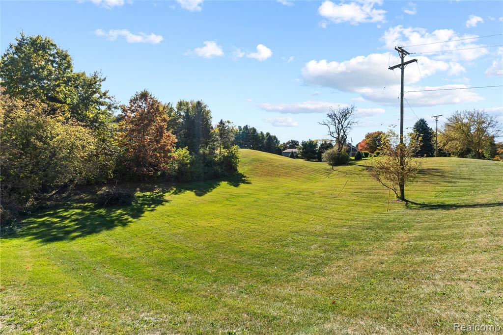 4971 North Tipsico Lake Road Hartland, MI 48353 - Photo 48 of 57 Gallery Image 48