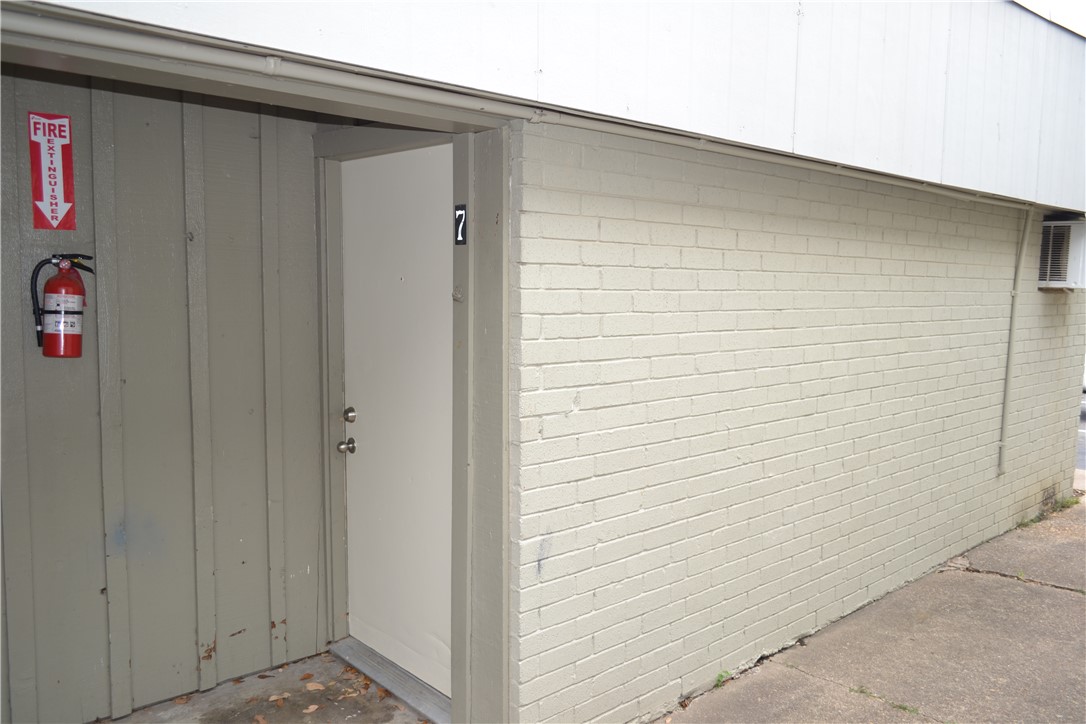 4212 Old College Road, Unit 7 Bryan, TX 77801 - Photo 17 of 19 a view of door