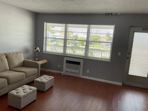 $1,250 | 231 Berkshire K, West Palm Beach, FL 33417