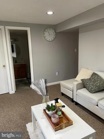 $1,400 | 1202 Rosemere Avenue, Silver Spring, MD 20904