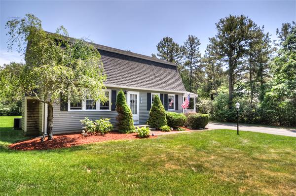 33 Lawrence Road Plymouth, MA 02360 - Photo 2 of 30 Gallery Image 2