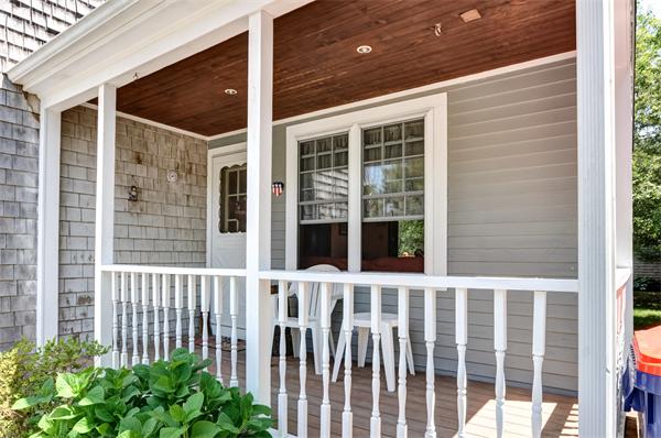 33 Lawrence Road Plymouth, MA 02360 - Photo 4 of 30 Gallery Image 4