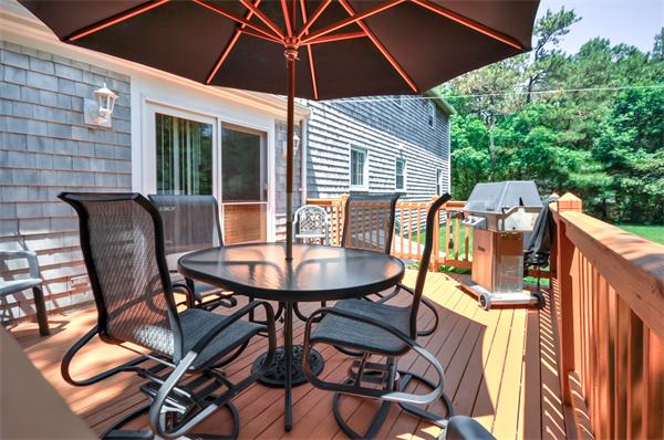 33 Lawrence Road Plymouth, MA 02360 - Photo 9 of 30 Gallery Image 9