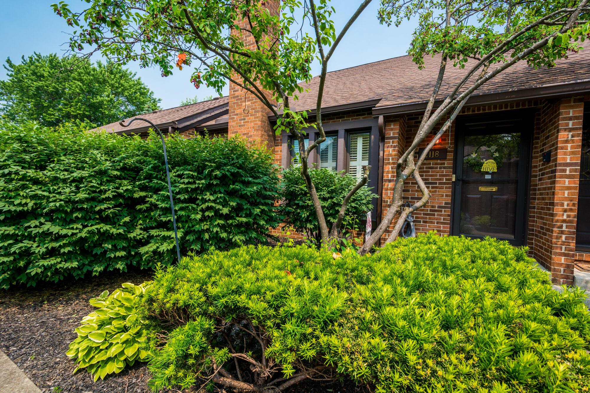 2118 Coach Road North, Unit 17 Columbus, OH 43220 - Photo 3 of 30 Front exterior.