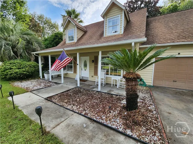 $2,300 | 266 Bald Eagle Drive, Richmond Hill, GA 31324