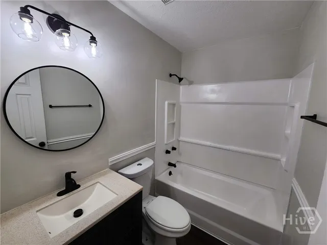 $2,300 | 266 Bald Eagle Drive, Richmond Hill, GA 31324