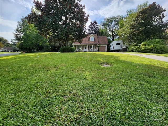 $2,300 | 266 Bald Eagle Drive, Richmond Hill, GA 31324