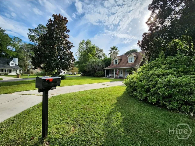 $2,300 | 266 Bald Eagle Drive, Richmond Hill, GA 31324