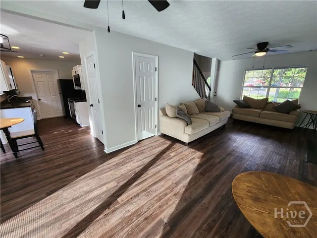 $2,300 | 266 Bald Eagle Drive, Richmond Hill, GA 31324