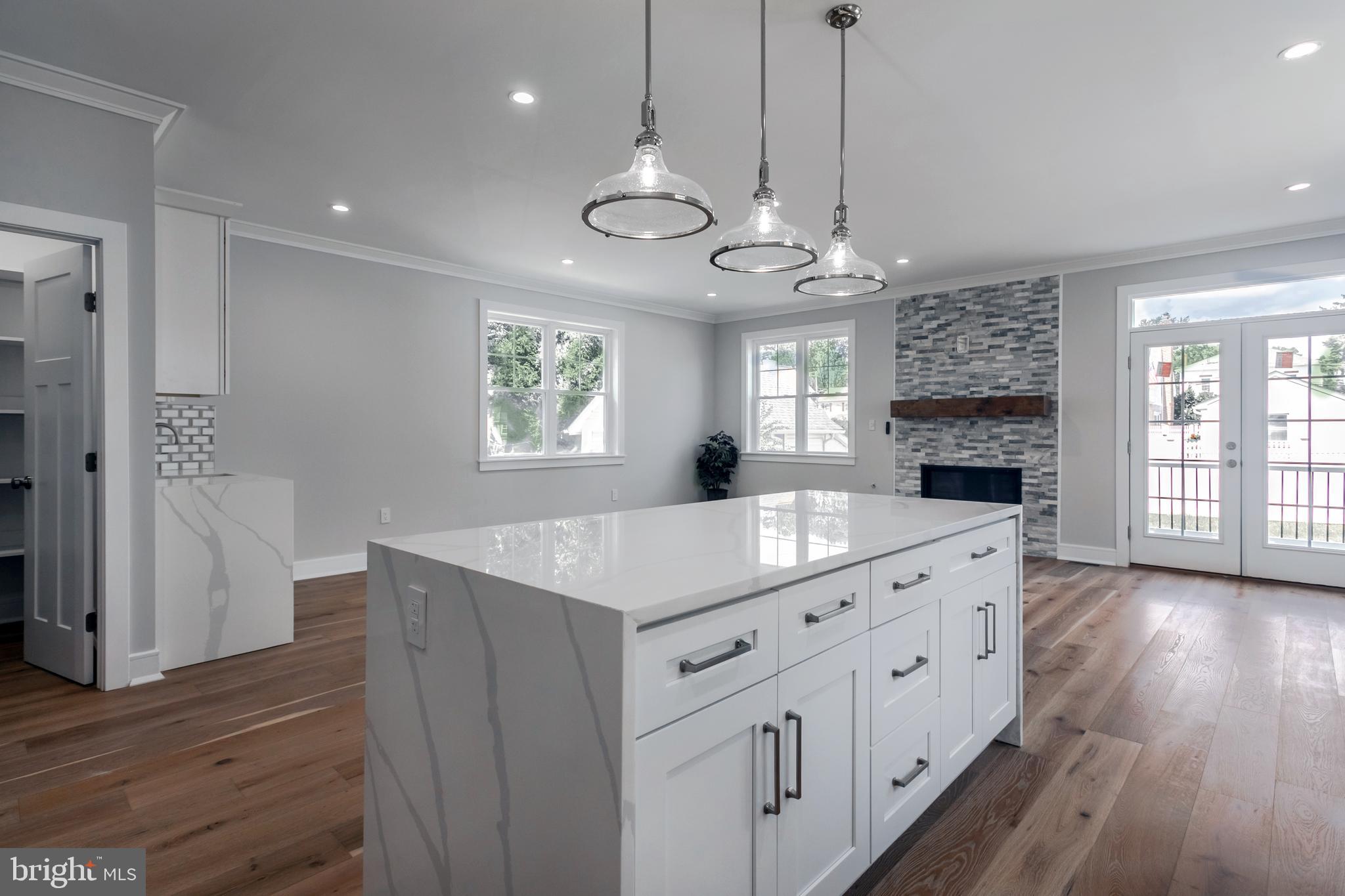 10 Clover Lane Wayne, PA 19087 - Photo 25 of 66 Kitchen/ FR