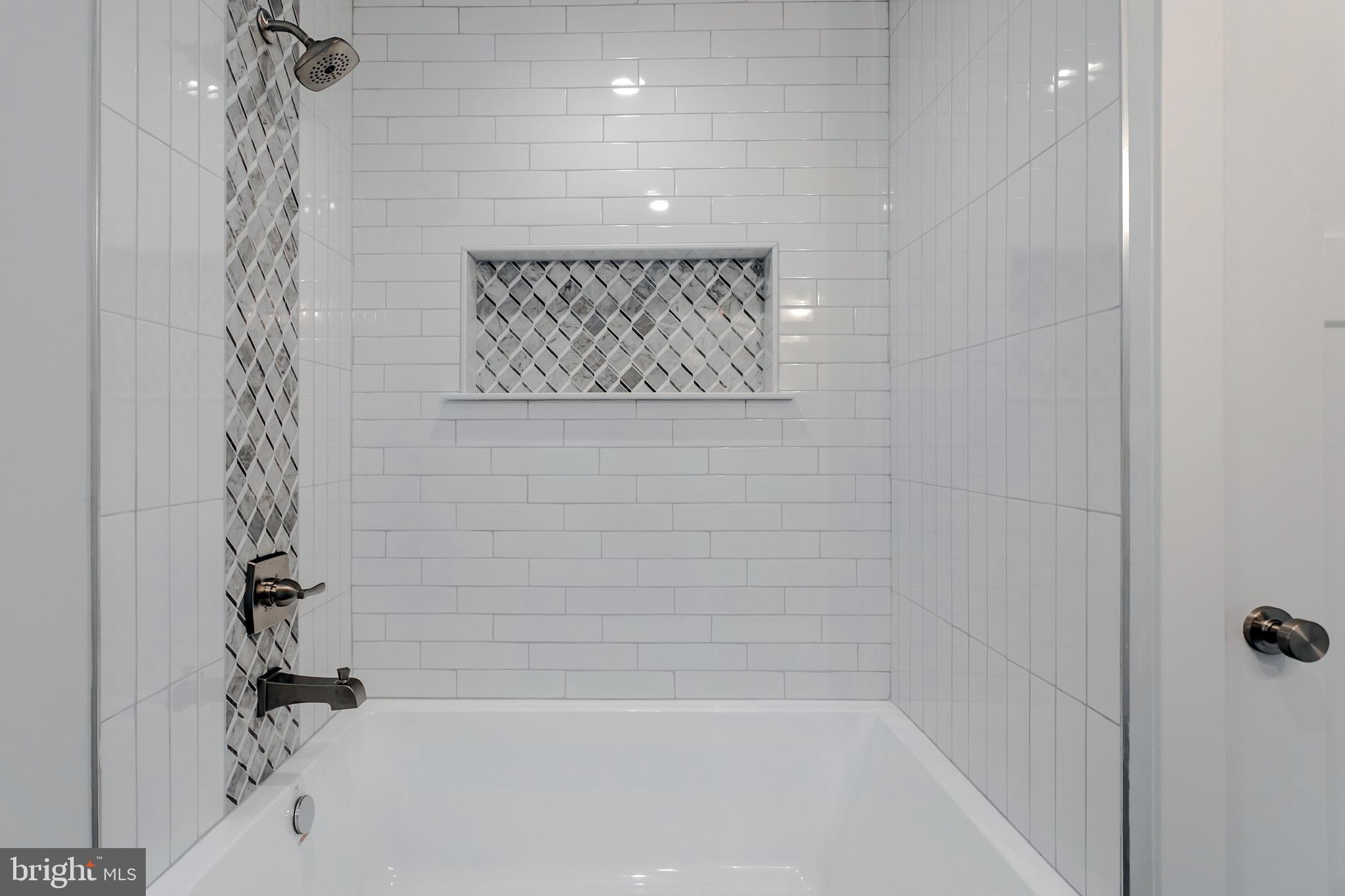 10 Clover Lane Wayne, PA 19087 - Photo 49 of 66 Tub