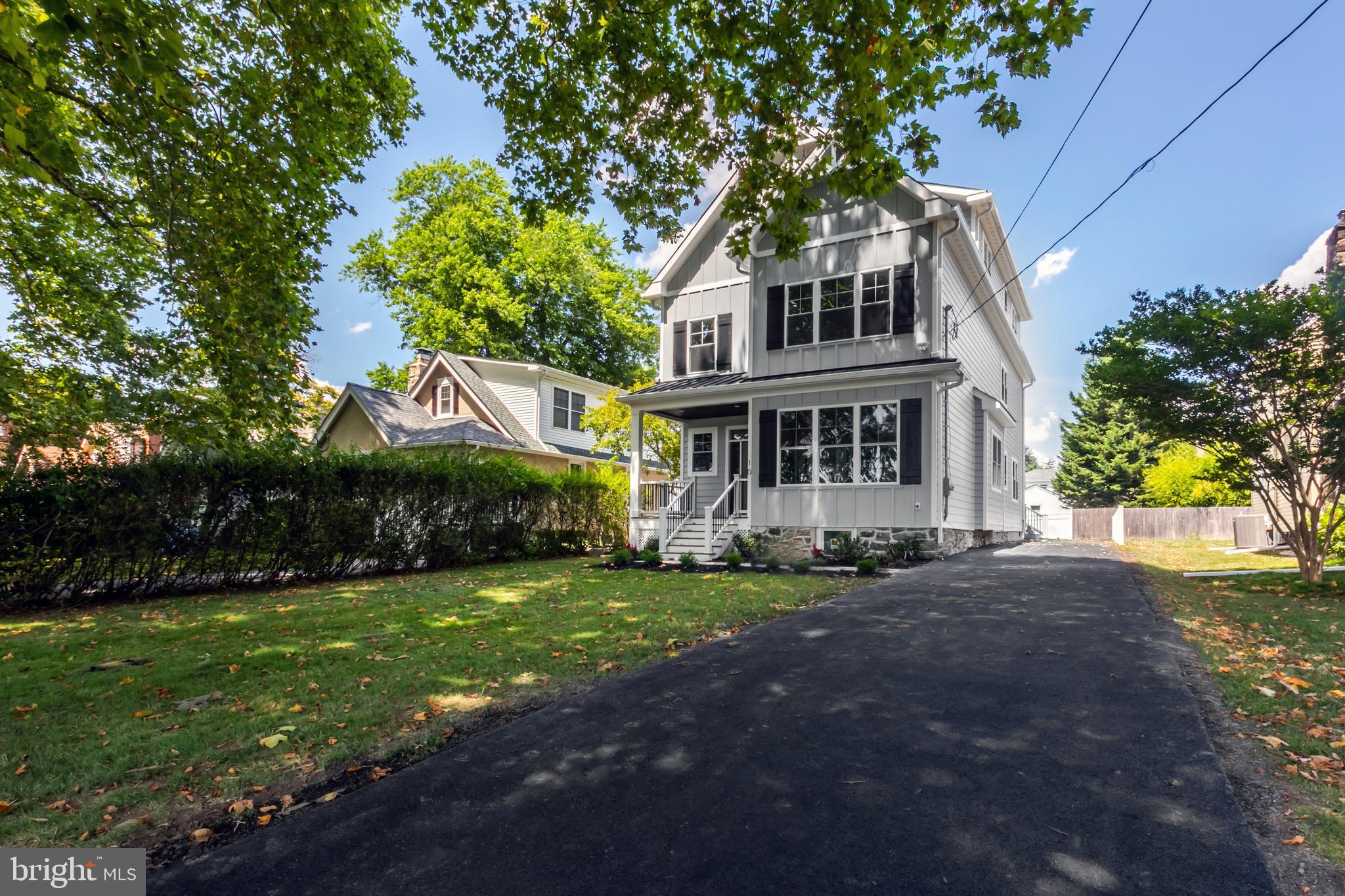 10 Clover Lane Wayne, PA 19087 - Photo 5 of 66 Front