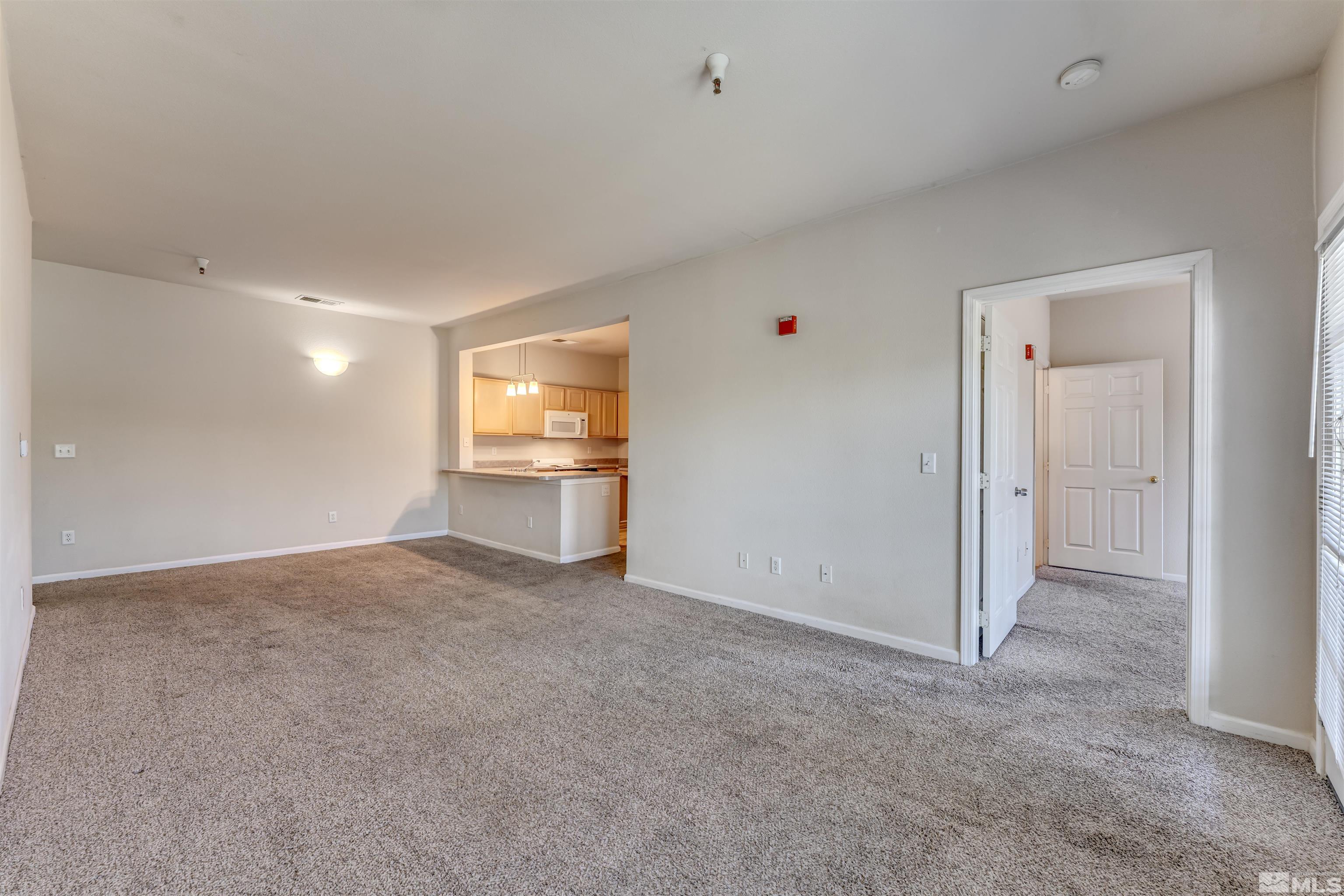 200 Talus Way, Unit 312 Reno, NV 89503 - Photo 6 of 33