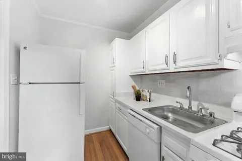 $425,000 | 1401 South Edgewood Street, Unit 498, Arlington, VA 22204