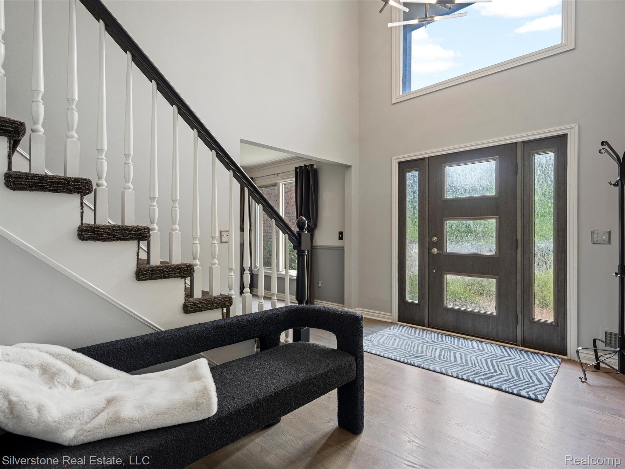 1073 Bloomview Circle Rochester, MI 48307 - Photo 4 of 45 Gallery Image 4