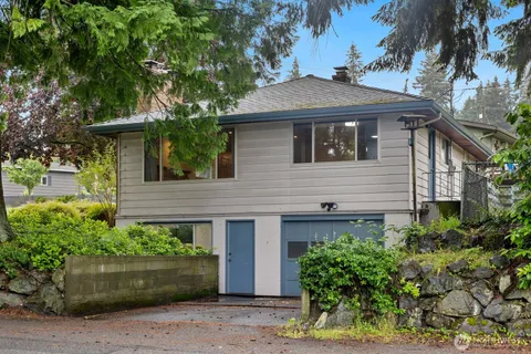 $675,000 | 1711 52nd Street Southeast, Everett, WA 98203