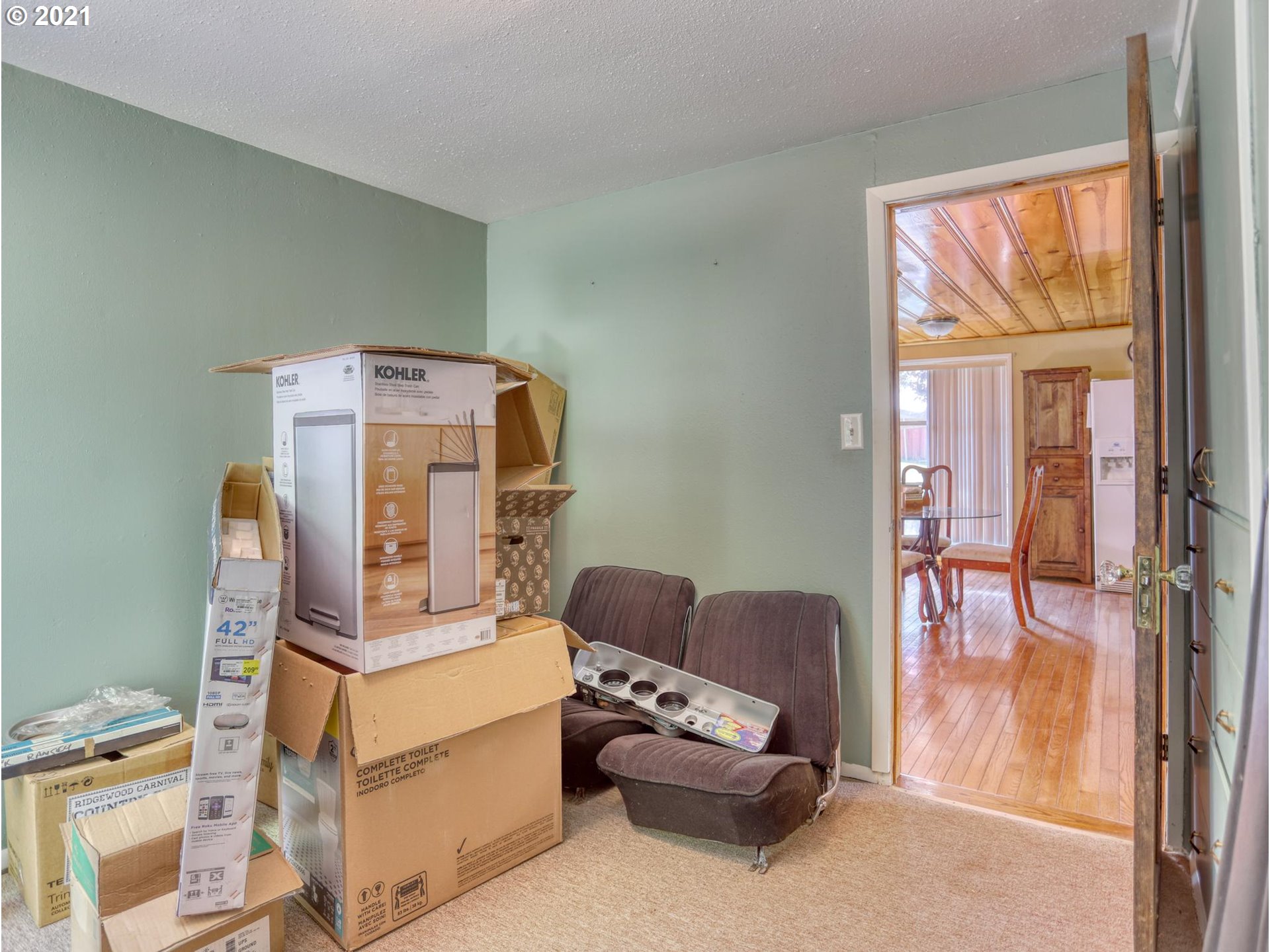21070 Southeast Bornstedt Road Sandy, OR 97055 - Photo 15 of 31 a living room with furniture