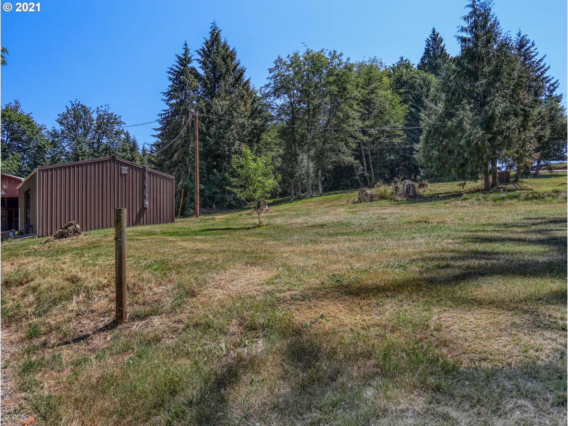 21070 Southeast Bornstedt Road Sandy, OR 97055 - Photo 28 of 31 a backyard of a house