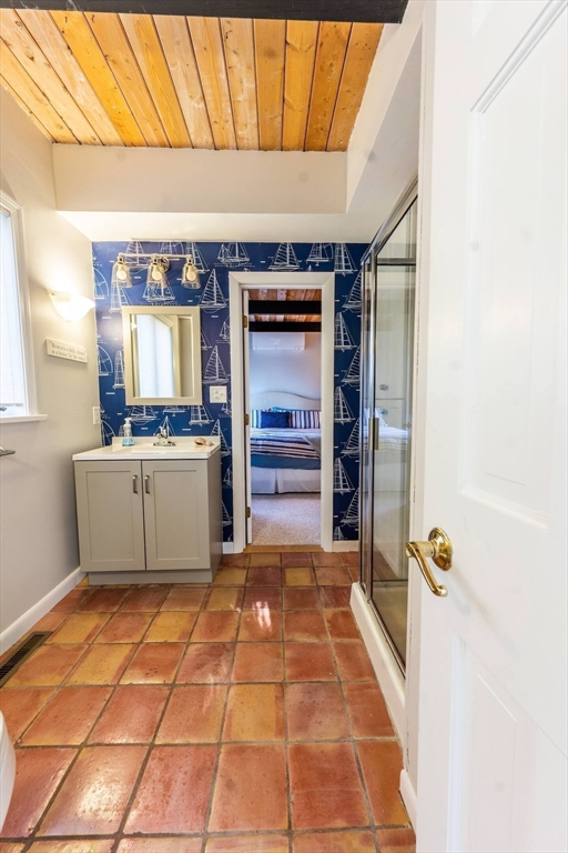 44 Ye Olde County Road Gloucester, MA 01930 - Photo 12 of 35 a utility room with a washer and dryer