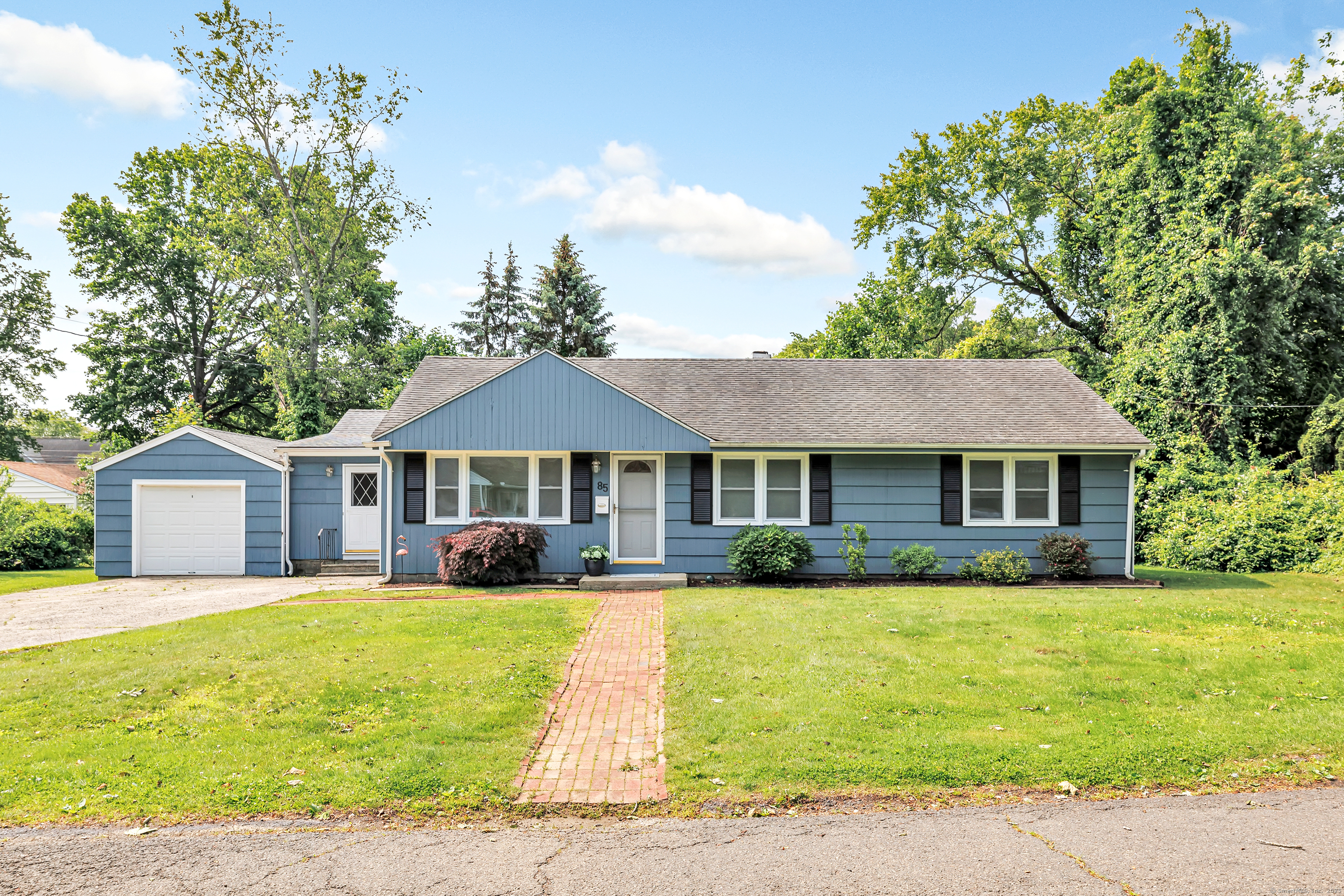 85 Elmsford Road Bridgeport, CT 06606 - Photo 1 of 1