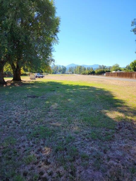 4711 Lower River Road Grants Pass, OR 97526 - Photo 5 of 8 7