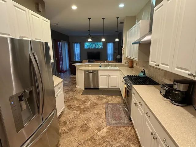 $5,500 | 7714 Ashley Circle, Bradenton, FL 34201