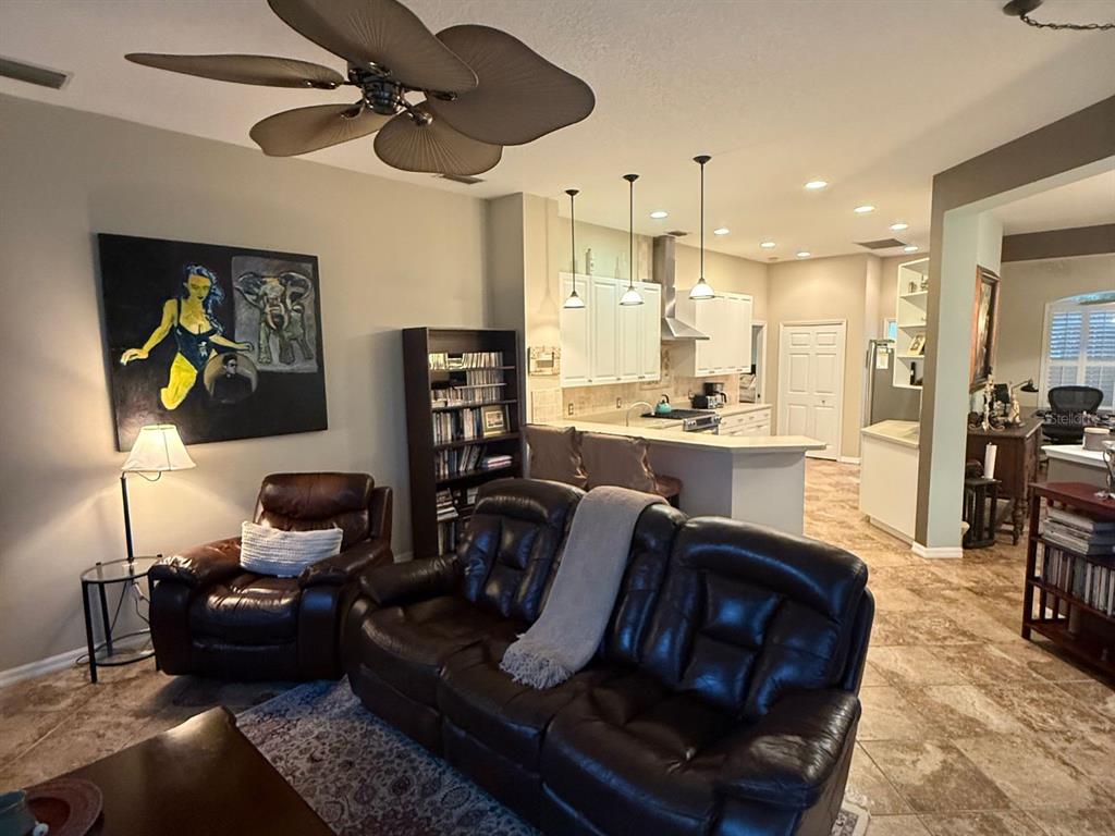 7714 Ashley Circle Bradenton, FL 34201 - Photo 10 of 30