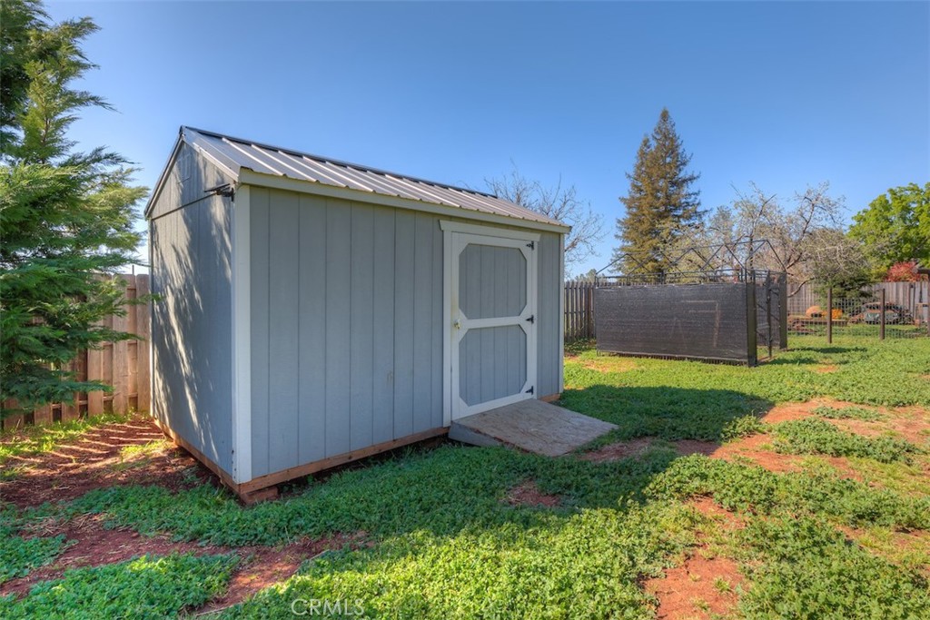 95 Sutter Road Paradise, CA 95969 - Photo 37 of 47 a view of backyard with tub and trees