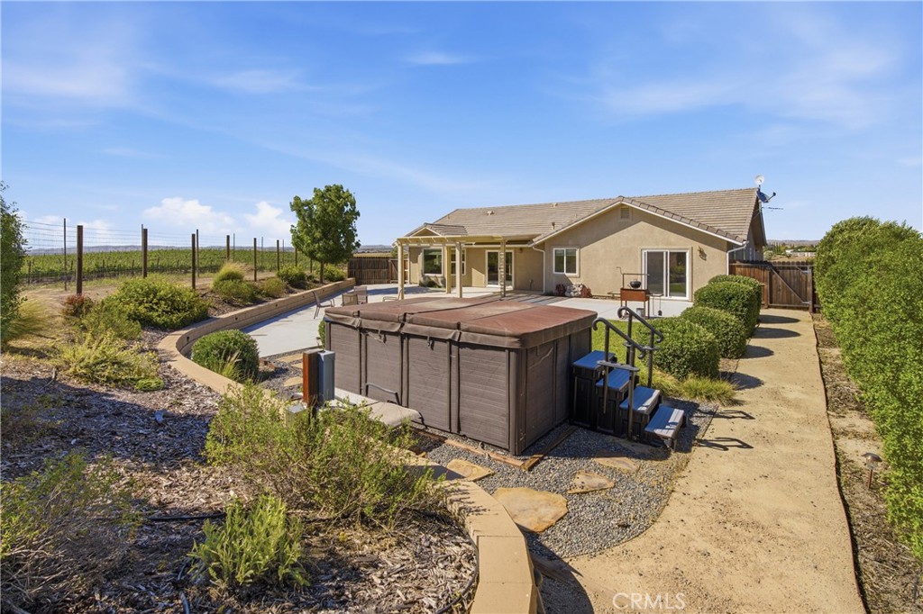 8020 Baron Way Paso Robles, CA 93446 - Photo 16 of 74