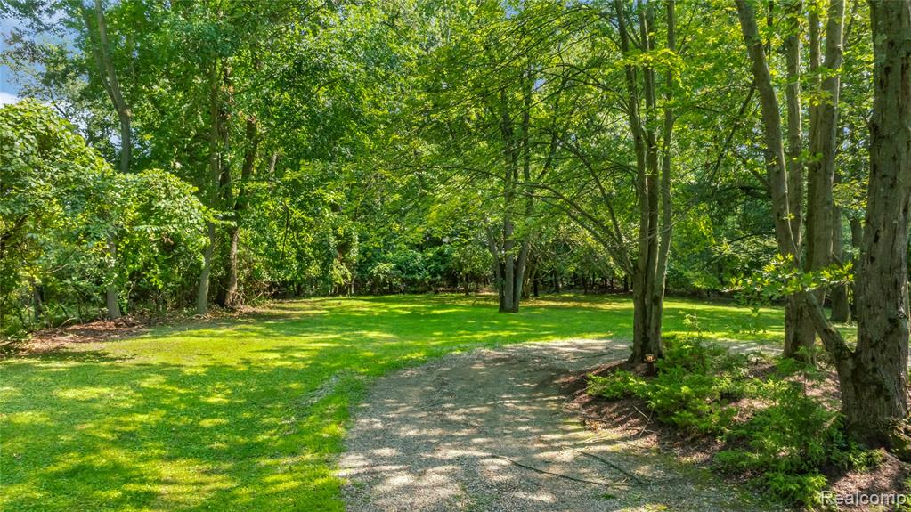 5035 Ponvalley Road Bloomfield Hills, MI 48302 - Photo 56 of 68 Gallery Image 56