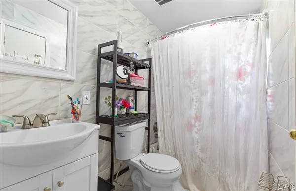 $210,000 | 1809 Lansing Street, Utica, NY 13501