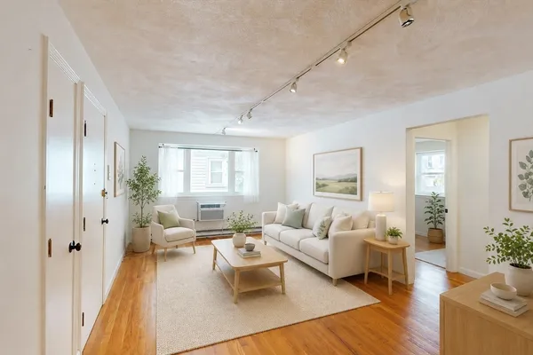 $785,000 | 104 Trowbridge Street, Unit 4, Cambridge, MA 02138