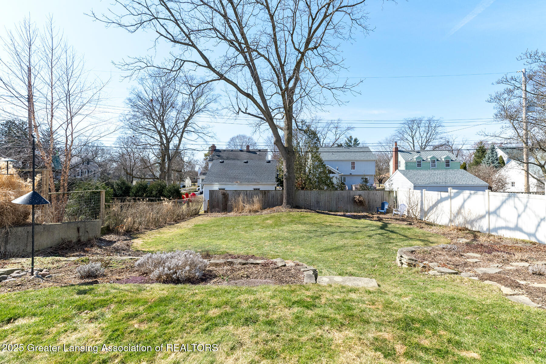 417 Kensington Road East Lansing, MI 48823 - Photo 26 of 31 Backyard
