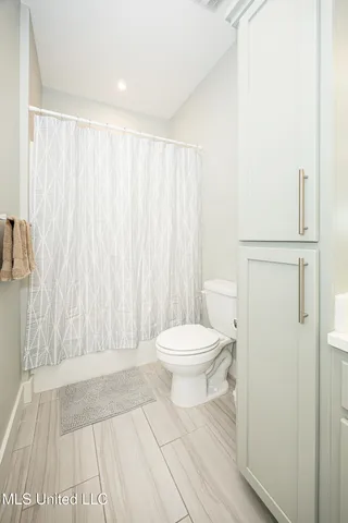 $316,000 | 2501 Bienville Boulevard, Unit 417, Ocean Springs, MS 39564