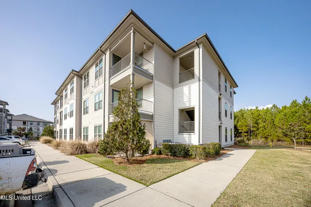 $316,000 | 2501 Bienville Boulevard, Unit 417, Ocean Springs, MS 39564