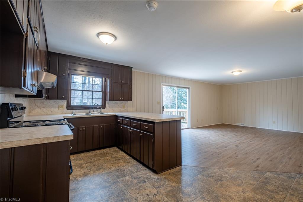 797 Ashley Drive Rural Hall, NC 27045 - Photo 5 of 29 Gallery Image 5