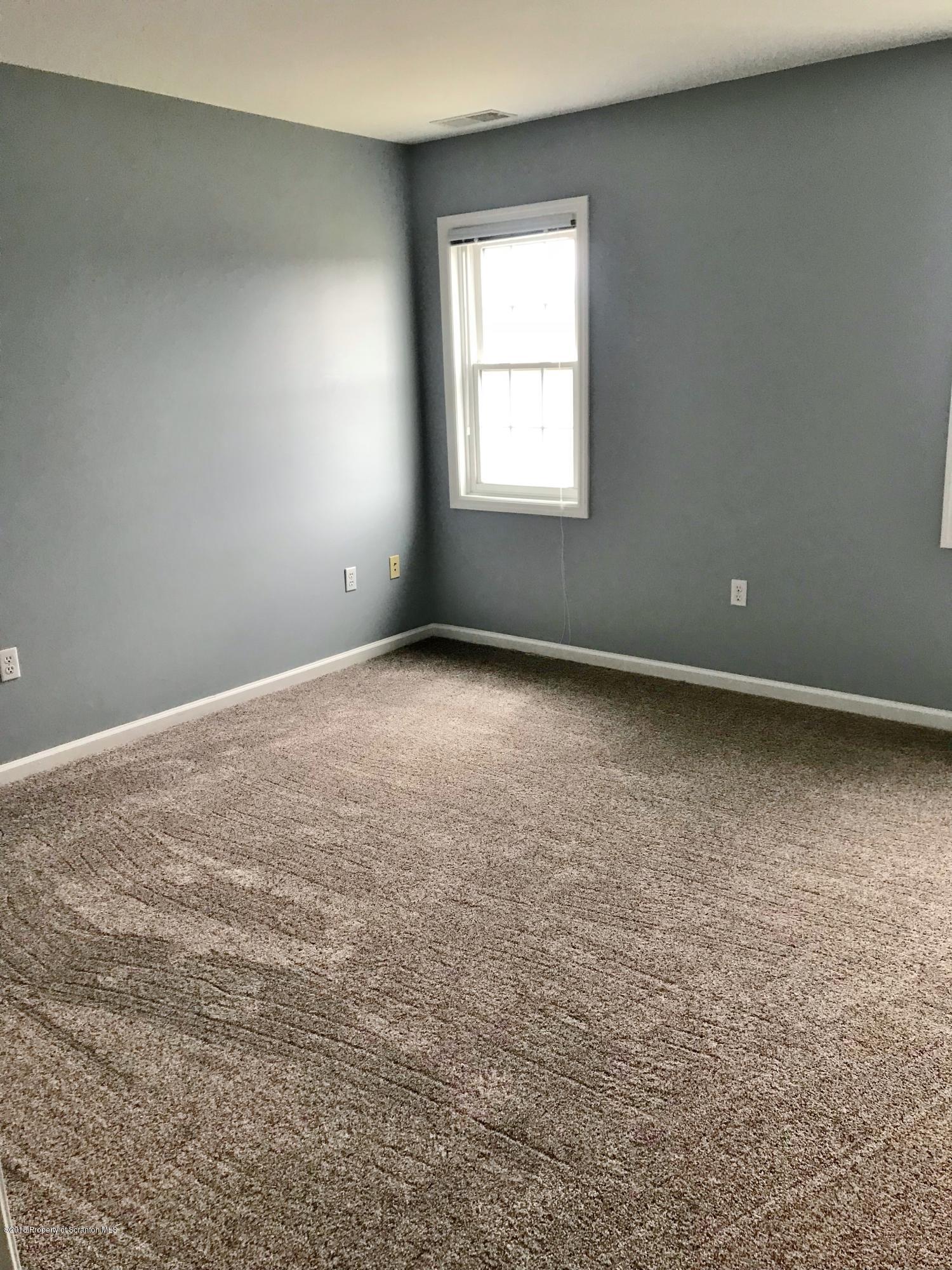 19 Waterford Road Clarks Summit, PA 18411 - Photo 15 of 20 Gallery Image 15