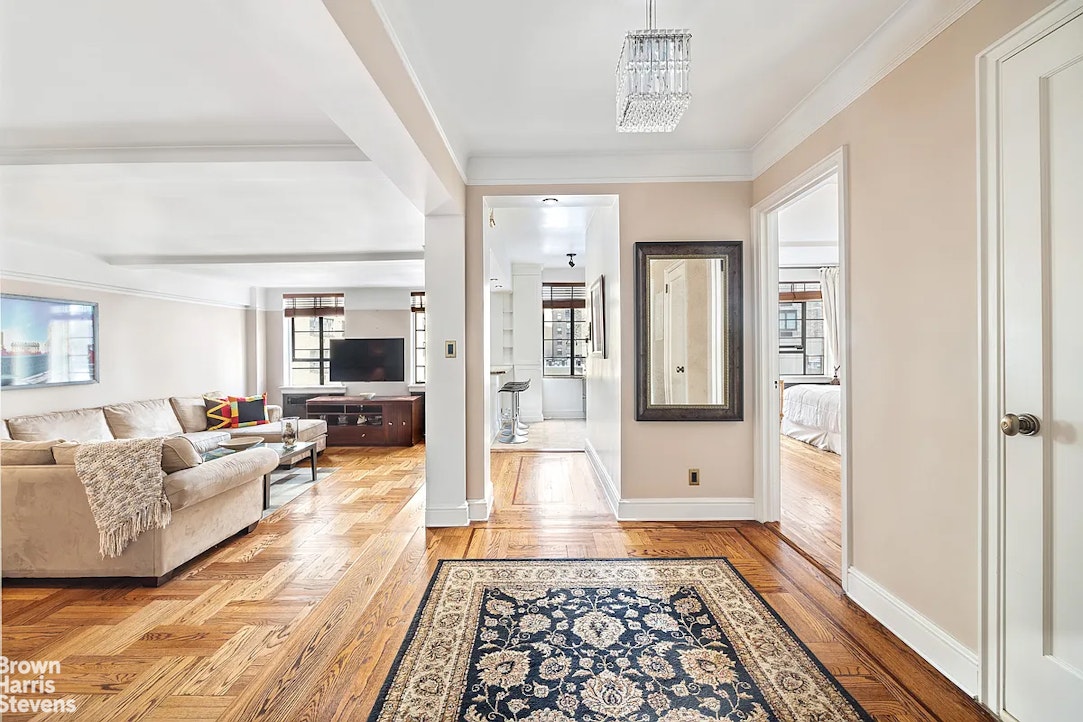 110 East 87th Street, Unit 9B Manhattan, NY 10128 - Photo 8 of 10