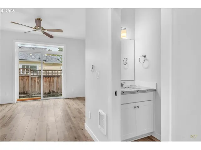 $299,900 | 9416 North Bristol Avenue, Portland, OR 97203