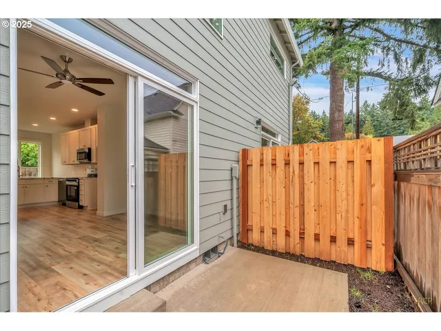 $299,900 | 9416 North Bristol Avenue, Portland, OR 97203